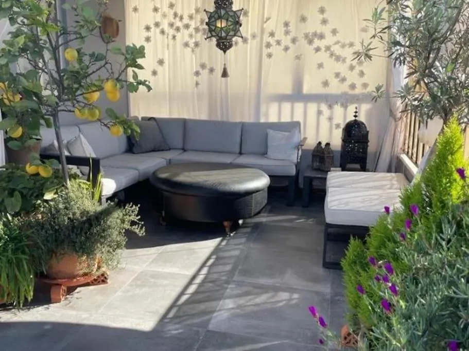 Sol Radiante Attic Studio, Designer-Style Studio With Top-Tier Amenities 托雷莫利诺斯 公寓